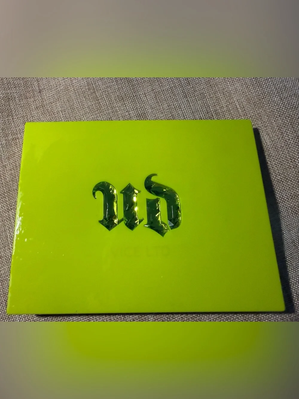 Urban Decay Vice LTD Neon Lime Green Eyeshadow Palette - Picture 1 of 6